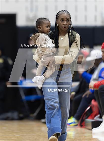 Thumbnail 3 in Pattonville vs Alton (Illinois Classic) photogallery.
