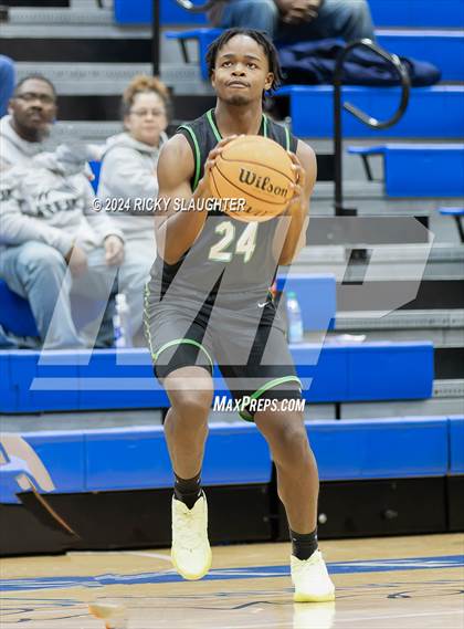 Thumbnail 3 in Pattonville vs Alton (Illinois Classic) photogallery.