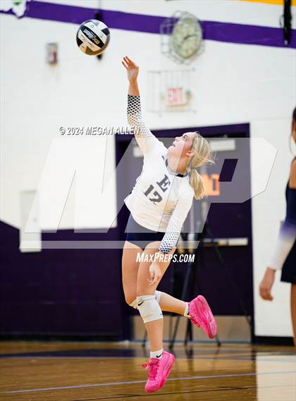 Thumbnail 2 in Edgewood @ Bellbrook photogallery.