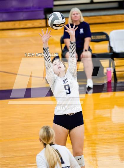 Thumbnail 2 in Edgewood @ Bellbrook photogallery.