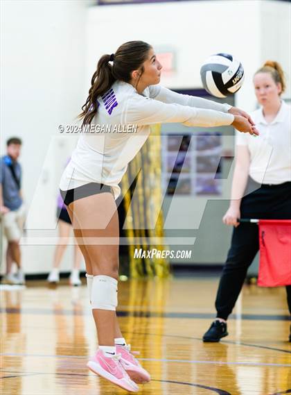 Thumbnail 1 in Edgewood @ Bellbrook photogallery.
