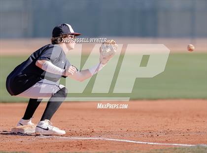 Thumbnail 2 in Desert Mountain vs. Pinnacle photogallery.
