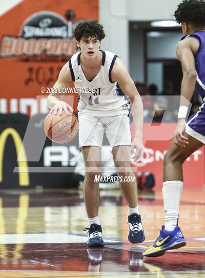 Thumbnail 3 in St. Augustine vs. East Catholic (Spalding Hoophall Classic) photogallery.