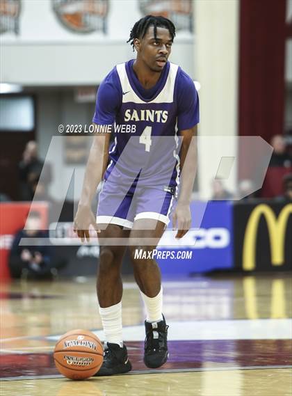 Thumbnail 1 in St. Augustine vs. East Catholic (Spalding Hoophall Classic) photogallery.
