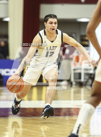 Thumbnail 2 in St. Augustine vs. East Catholic (Spalding Hoophall Classic) photogallery.