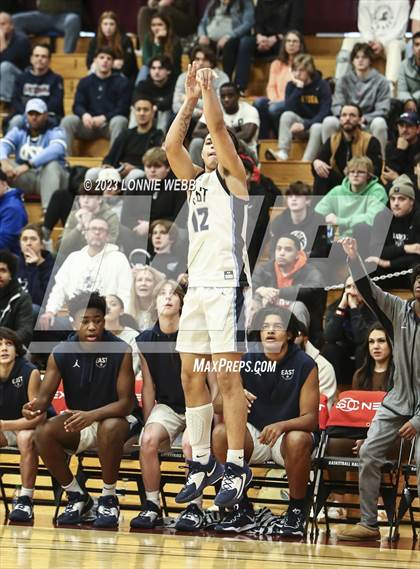 Thumbnail 2 in St. Augustine vs. East Catholic (Spalding Hoophall Classic) photogallery.