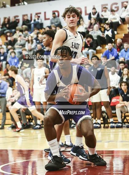 Thumbnail 3 in St. Augustine vs. East Catholic (Spalding Hoophall Classic) photogallery.