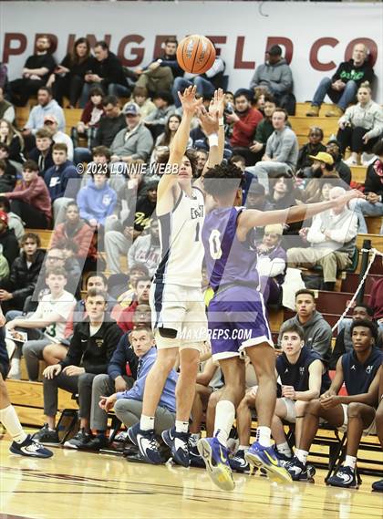 Thumbnail 2 in St. Augustine vs. East Catholic (Spalding Hoophall Classic) photogallery.