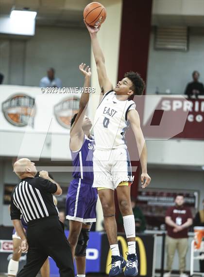 Thumbnail 3 in St. Augustine vs. East Catholic (Spalding Hoophall Classic) photogallery.