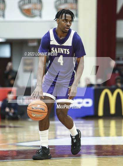 Thumbnail 3 in St. Augustine vs. East Catholic (Spalding Hoophall Classic) photogallery.