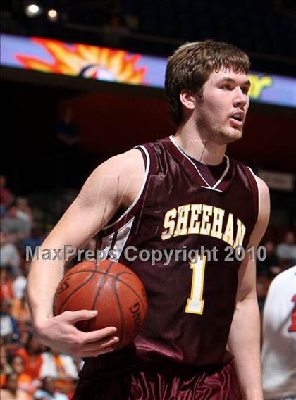 Thumbnail 3 in Sheehan vs. Bloomfield (CIAC Class M Final) photogallery.