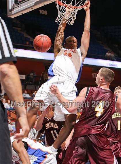 Thumbnail 3 in Sheehan vs. Bloomfield (CIAC Class M Final) photogallery.