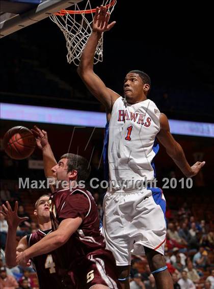 Thumbnail 1 in Sheehan vs. Bloomfield (CIAC Class M Final) photogallery.