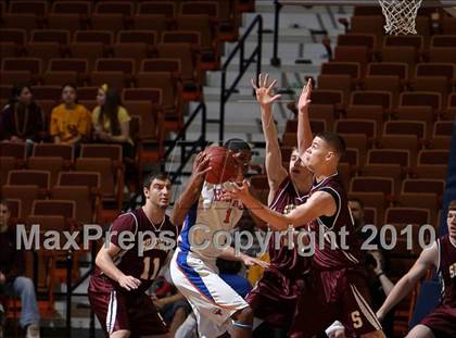 Thumbnail 3 in Sheehan vs. Bloomfield (CIAC Class M Final) photogallery.