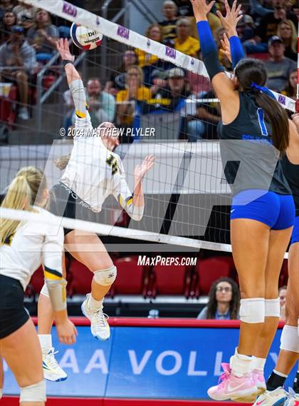 Thumbnail 2 in Polk County vs Perquimans (NCHSAA 1A Final) photogallery.