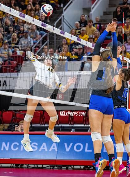 Thumbnail 3 in Polk County vs Perquimans (NCHSAA 1A Final) photogallery.