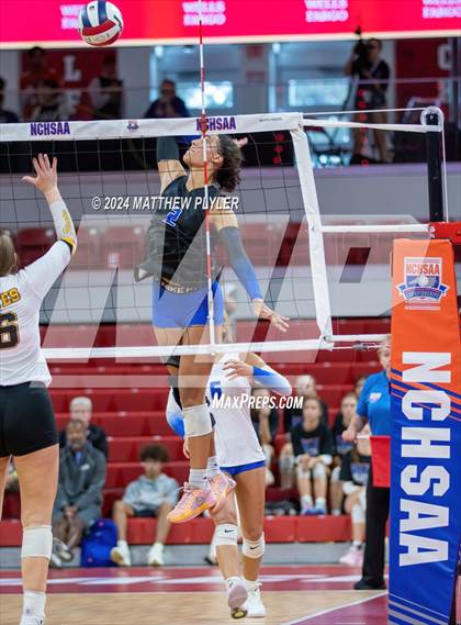 Thumbnail 2 in Polk County vs Perquimans (NCHSAA 1A Final) photogallery.