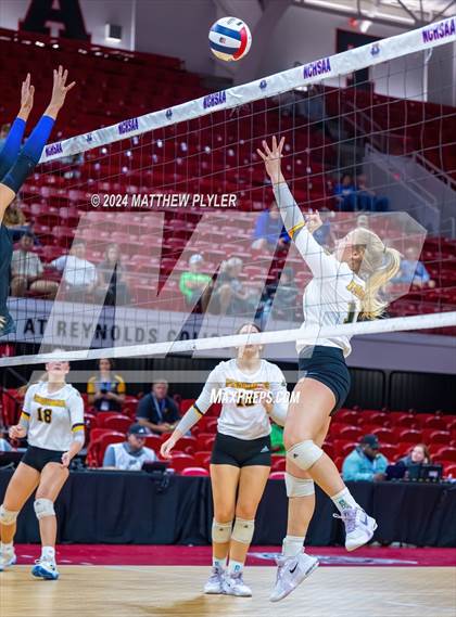 Thumbnail 1 in Polk County vs Perquimans (NCHSAA 1A Final) photogallery.