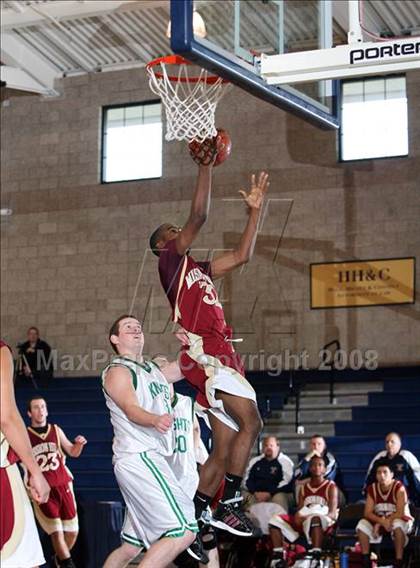 Thumbnail 3 in Mission Hills vs St. Joseph (Mission Prep Christmas Classic) photogallery.