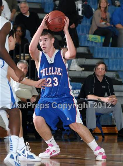 Thumbnail 3 in Tulelake vs. Capital Christian (CIF NorCal D5 Playoffs) photogallery.
