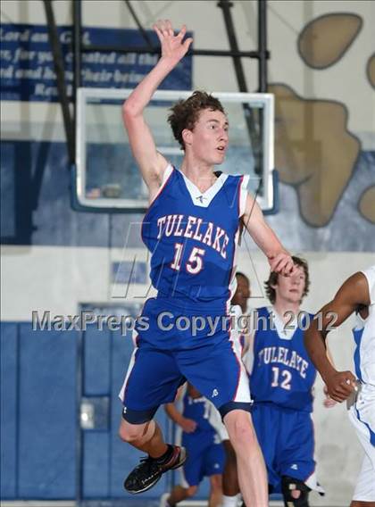 Thumbnail 2 in Tulelake vs. Capital Christian (CIF NorCal D5 Playoffs) photogallery.