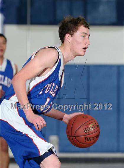 Thumbnail 1 in Tulelake vs. Capital Christian (CIF NorCal D5 Playoffs) photogallery.
