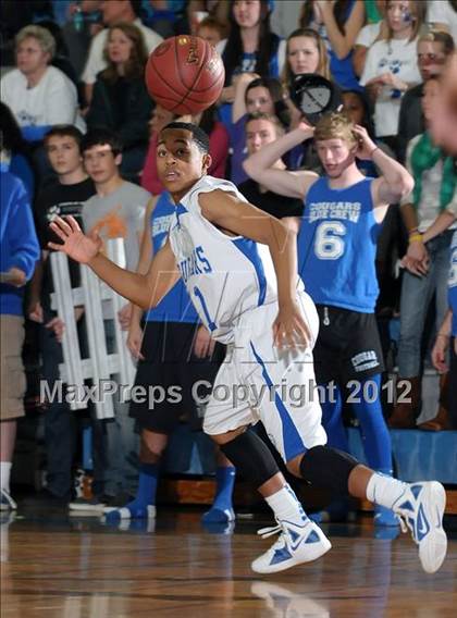 Thumbnail 2 in Tulelake vs. Capital Christian (CIF NorCal D5 Playoffs) photogallery.