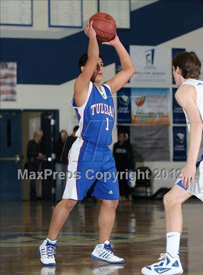 Thumbnail 1 in Tulelake vs. Capital Christian (CIF NorCal D5 Playoffs) photogallery.