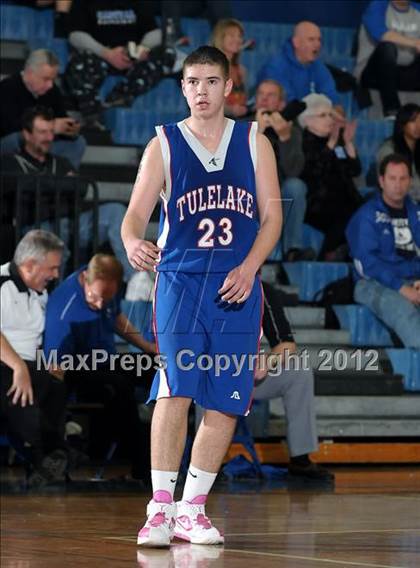Thumbnail 1 in Tulelake vs. Capital Christian (CIF NorCal D5 Playoffs) photogallery.