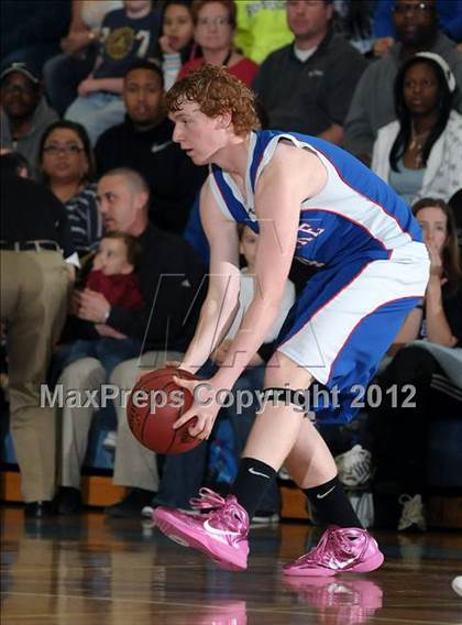 Thumbnail 3 in Tulelake vs. Capital Christian (CIF NorCal D5 Playoffs) photogallery.
