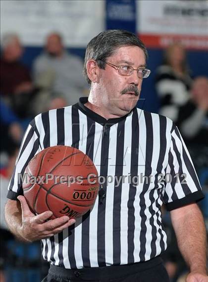 Thumbnail 2 in Tulelake vs. Capital Christian (CIF NorCal D5 Playoffs) photogallery.