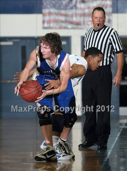 Thumbnail 2 in Tulelake vs. Capital Christian (CIF NorCal D5 Playoffs) photogallery.