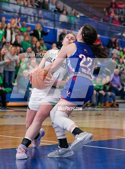 Thumbnail 1 in Union City vs. Clinton Central (IHSAA 1A Semi-State 7) photogallery.