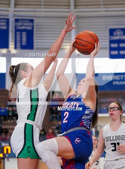 Thumbnail 3 in Union City vs. Clinton Central (IHSAA 1A Semi-State 7) photogallery.
