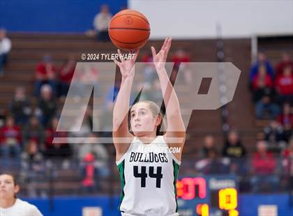 Thumbnail 2 in Union City vs. Clinton Central (IHSAA 1A Semi-State 7) photogallery.