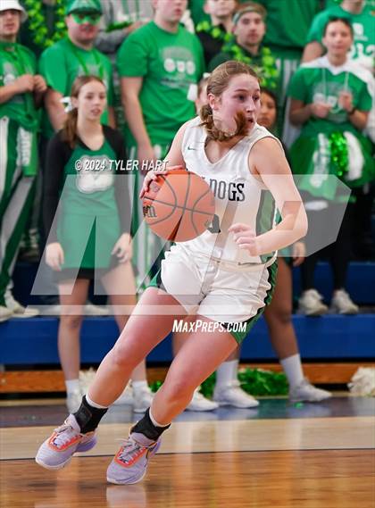 Thumbnail 2 in Union City vs. Clinton Central (IHSAA 1A Semi-State 7) photogallery.
