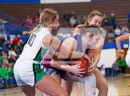 Thumbnail 3 in Union City vs. Clinton Central (IHSAA 1A Semi-State 7) photogallery.