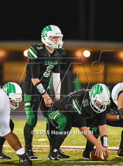 Thumbnail 2 in Marlin vs. Rio Vista (UIL 3A Bi-District Playoff) photogallery.