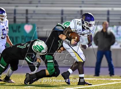 Thumbnail 1 in Marlin vs. Rio Vista (UIL 3A Bi-District Playoff) photogallery.