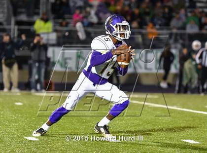 Thumbnail 2 in Marlin vs. Rio Vista (UIL 3A Bi-District Playoff) photogallery.