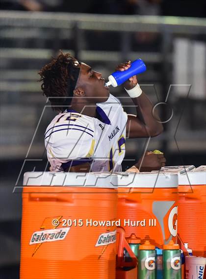 Thumbnail 2 in Marlin vs. Rio Vista (UIL 3A Bi-District Playoff) photogallery.