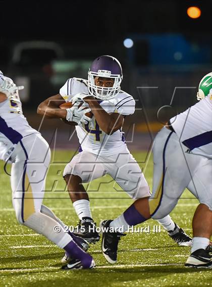 Thumbnail 2 in Marlin vs. Rio Vista (UIL 3A Bi-District Playoff) photogallery.