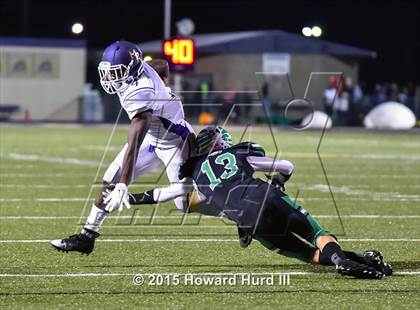 Thumbnail 2 in Marlin vs. Rio Vista (UIL 3A Bi-District Playoff) photogallery.