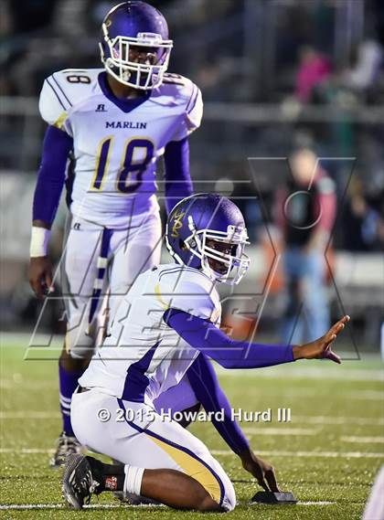 Thumbnail 1 in Marlin vs. Rio Vista (UIL 3A Bi-District Playoff) photogallery.