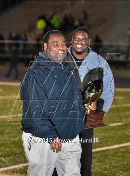 Thumbnail 2 in Marlin vs. Rio Vista (UIL 3A Bi-District Playoff) photogallery.