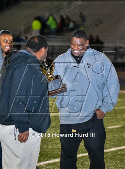 Thumbnail 1 in Marlin vs. Rio Vista (UIL 3A Bi-District Playoff) photogallery.