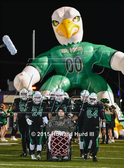 Thumbnail 2 in Marlin vs. Rio Vista (UIL 3A Bi-District Playoff) photogallery.