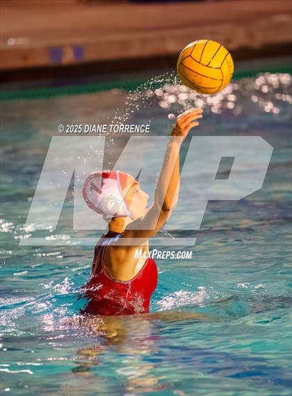 Thumbnail 2 in Mater Dei vs Newport Harbor (Bill Barnett Holiday Cup) photogallery.