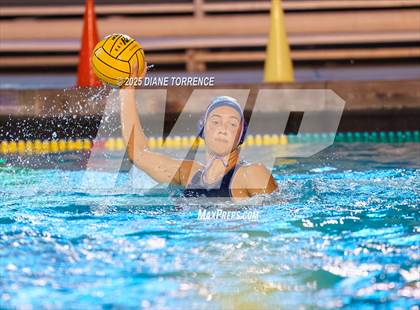 Thumbnail 3 in Mater Dei vs Newport Harbor (Bill Barnett Holiday Cup) photogallery.