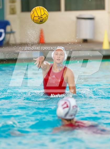 Thumbnail 2 in Mater Dei vs Newport Harbor (Bill Barnett Holiday Cup) photogallery.